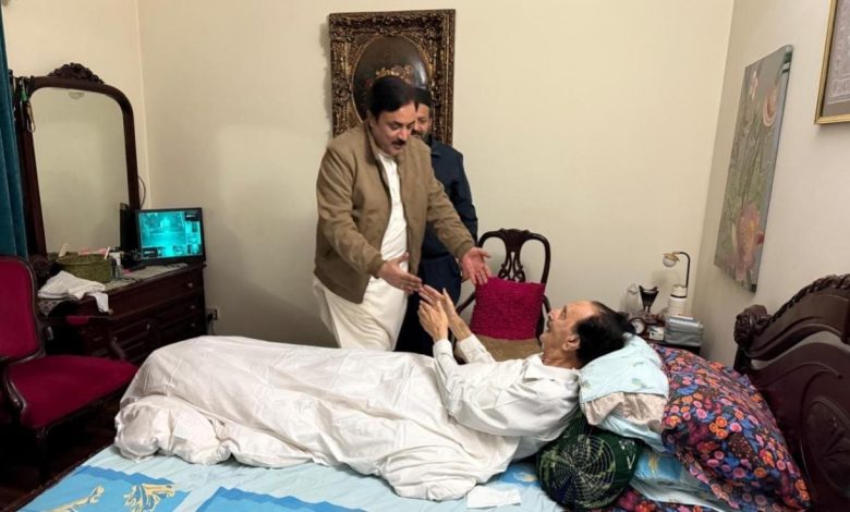 raja zafar - Acting Chairman Visits Raja Zafar for Recovery