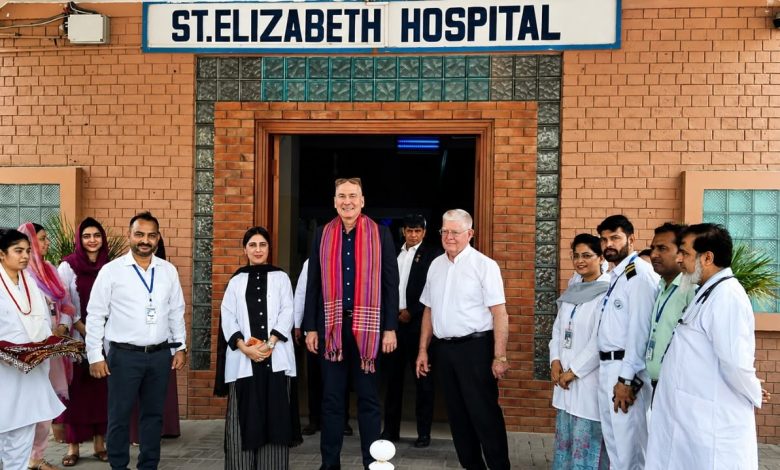 Australia supports St Elizabeth Hospital with St Elizabeth Hospital training ties to Mater Hospital Brisbane