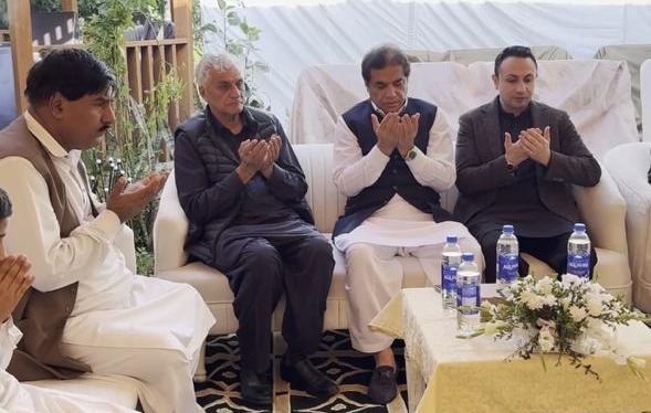 dr naveed - Leaders Unite to Honor Dr Naveed